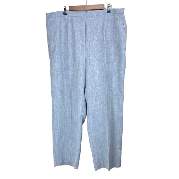 New Alfred Dunner French Bistro Women's Grey Flat Front Straight Leg Pants 22W - Picture 2 of 6